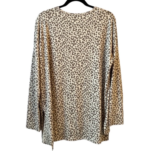 American Eagle oversized leopard print shirt - Picture 2 of 5